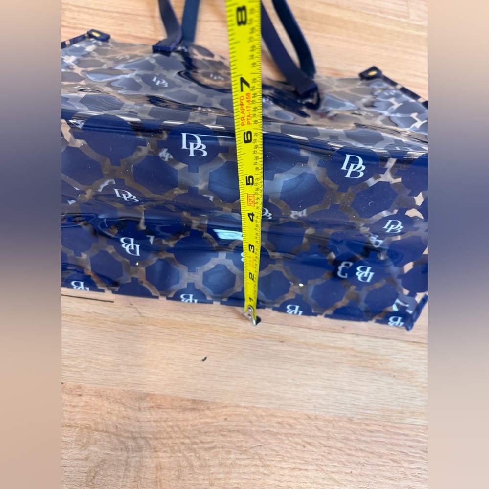 Dooney & Bourke medium shopper tote bag NWT - Picture 9 of 10